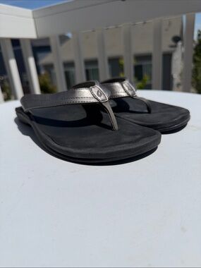 OluKai® 'Ohana Sandals In Black-Sz 11